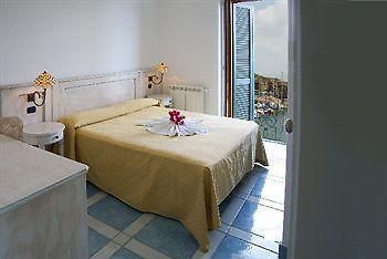 Hotel Isolabella Ventotene Eksteriør billede