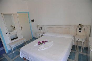 Hotel Isolabella Ventotene Eksteriør billede