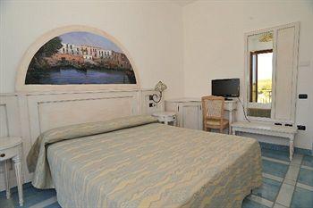 Hotel Isolabella Ventotene Eksteriør billede